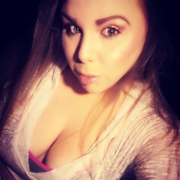 Meet your Posher, Courtney - Picture 8 of 8